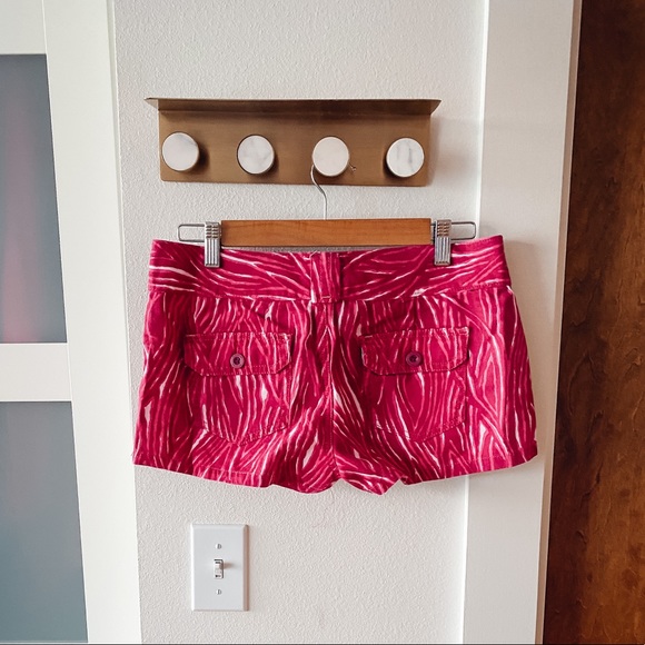 🔵Express Patterned Shorts - Picture 2 of 3